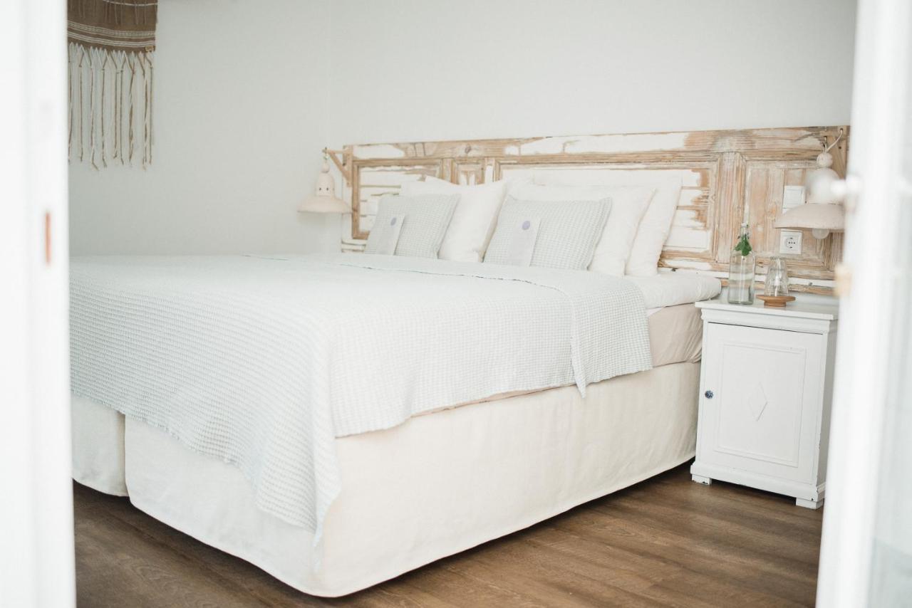 Odyssey Suites Poros Town Exteriér fotografie
