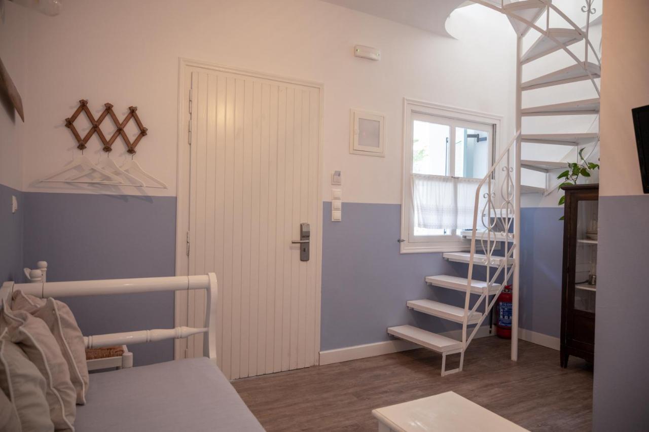 Odyssey Suites Poros Town Exteriér fotografie
